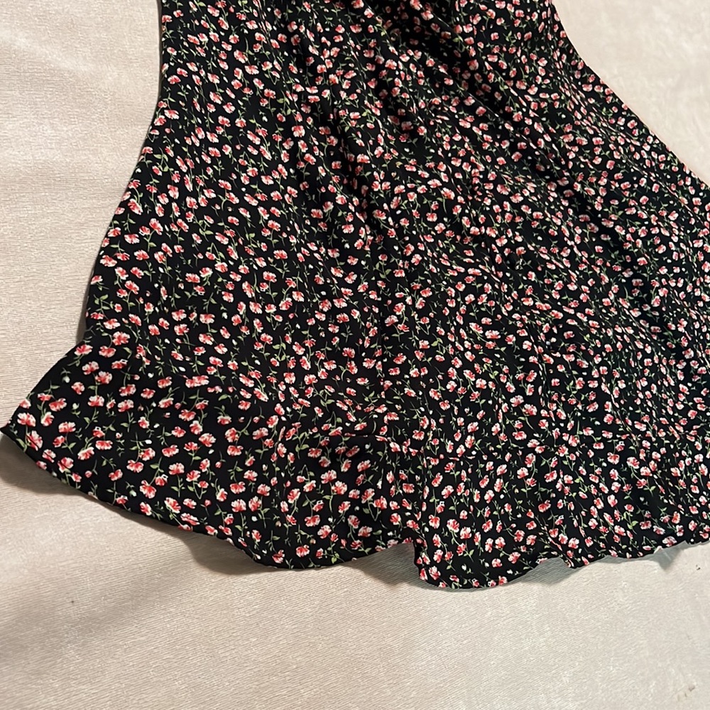 SIENNA SKY | DRESSES | FLORAL - Picture 9 of 12
